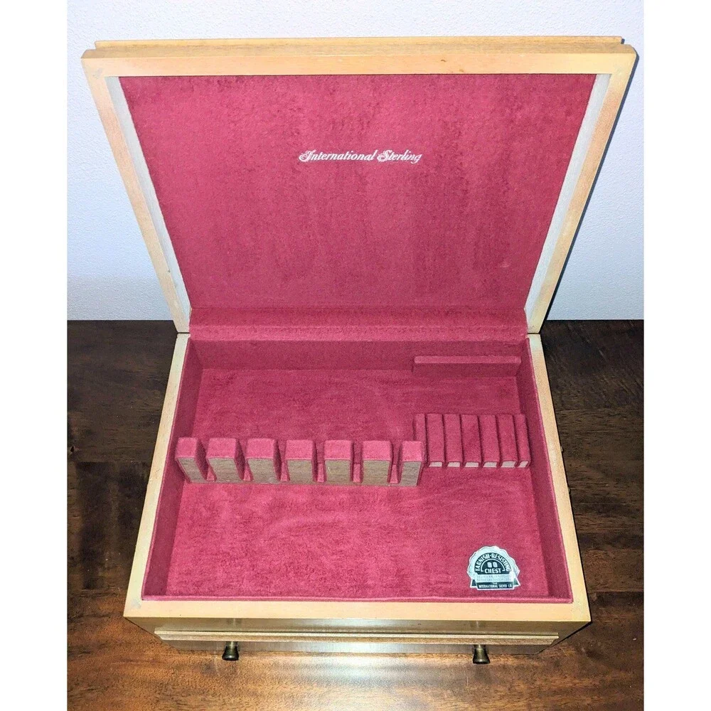 International Sterling Silverware Chest Vintage Tarnish Resistant Brass Hardware